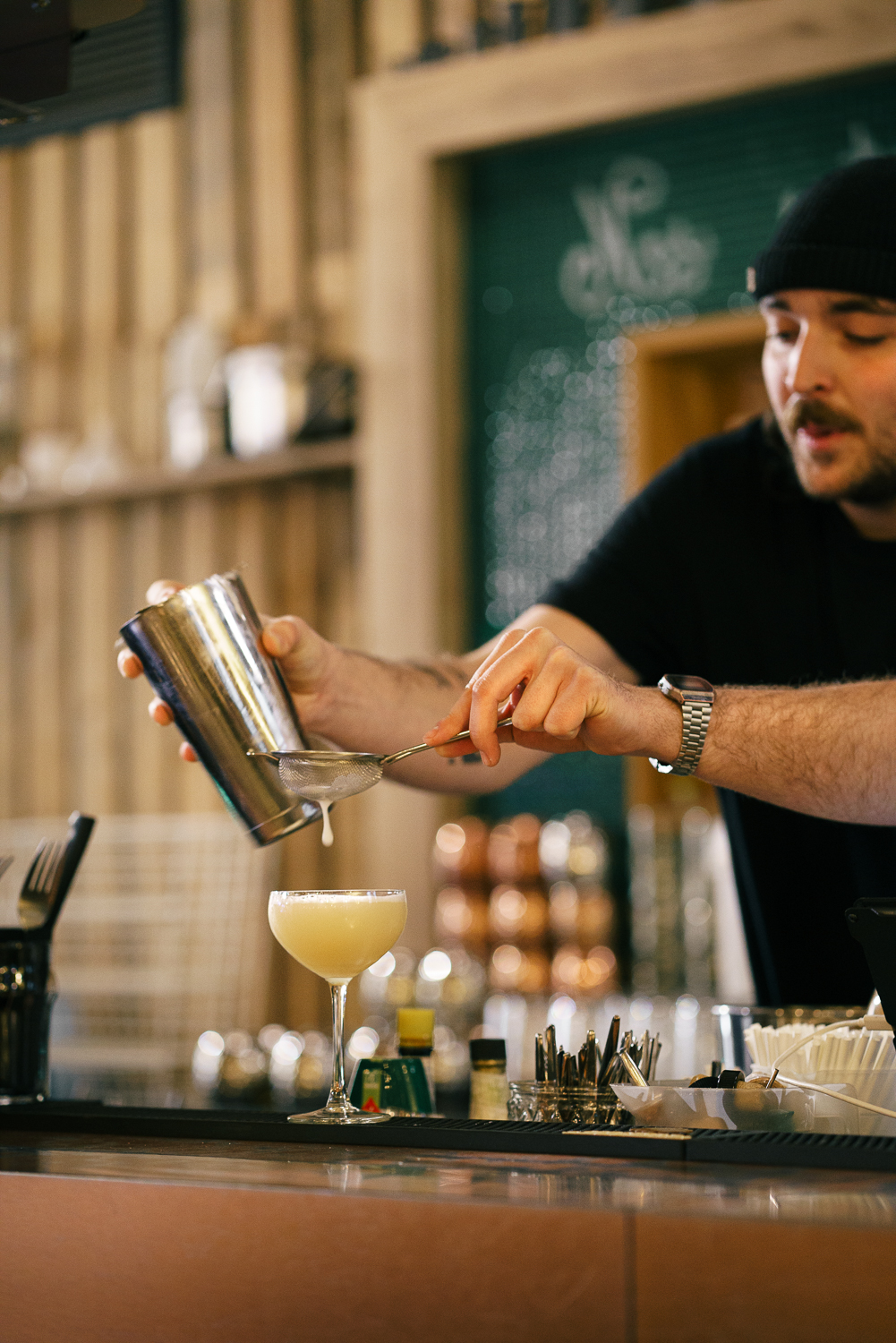 génépi distillé par le minimistan bar grenoblois