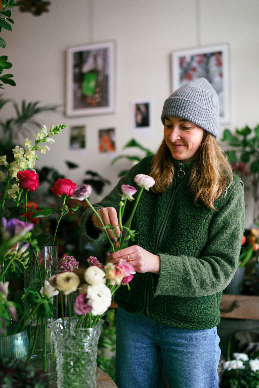 Léna fleuriste place championnet patronne de Maison L fait bouquet d'hiver