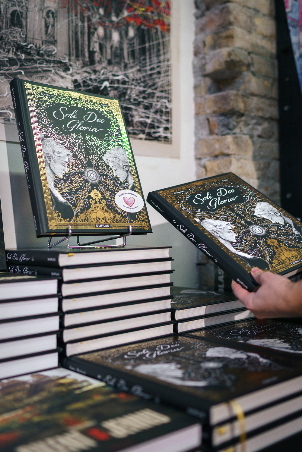 sélection bd à la librairie glénat, spécialiste bande dessinées à grenoble
