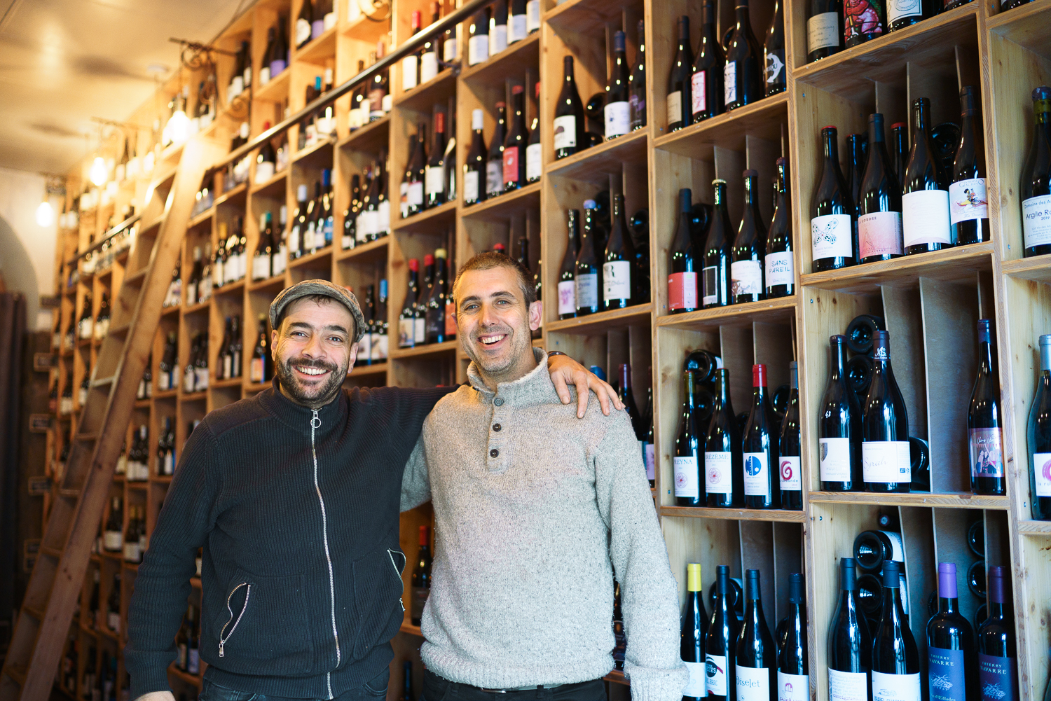 clément et benoit patrons de la cave et du bar à vin le zinc à grenoble