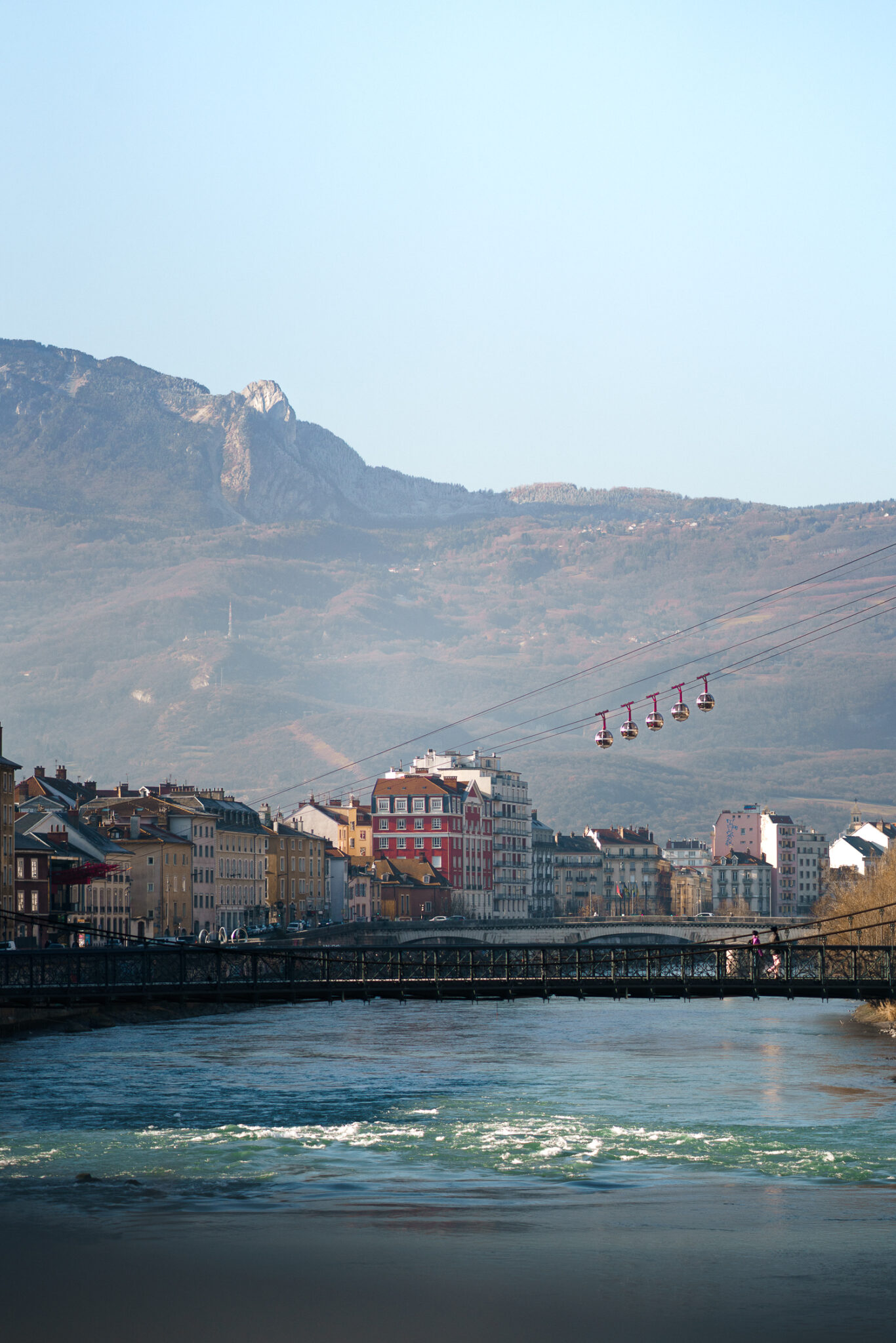 Quais de Grenoble et bulles de la bastille