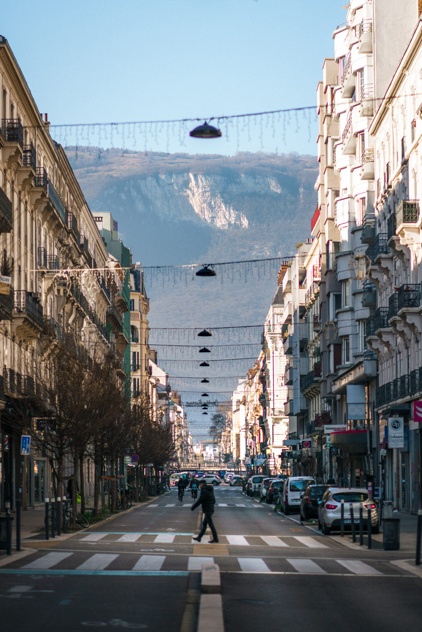 vue sur le massif du vercors cours berriat à grenoble