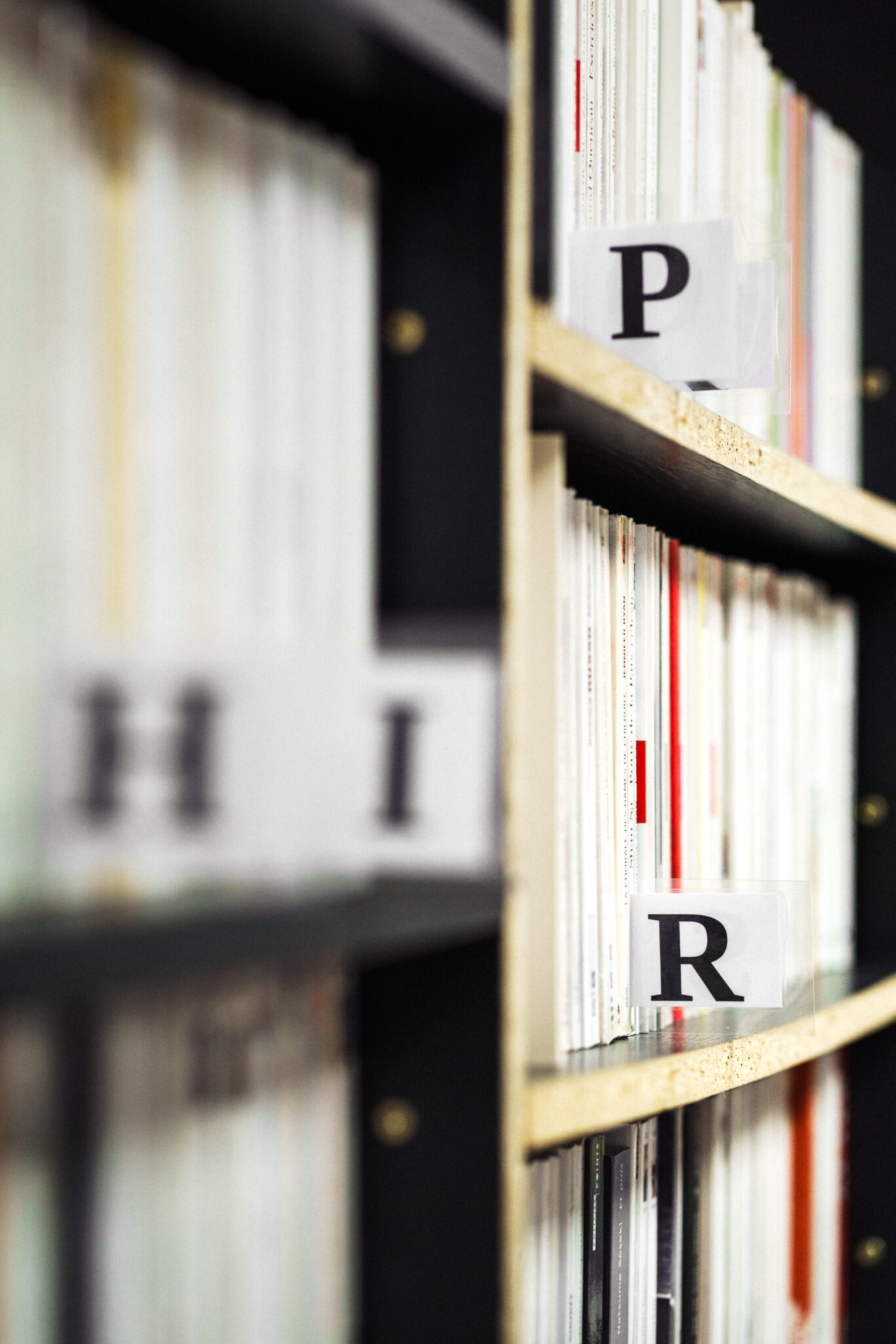livres de l'association bouquins sans frontières à grenoble librairie solidaire