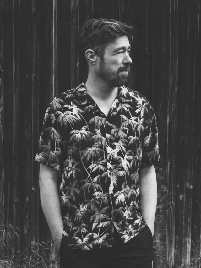 🍷 CONCOURS SOIRÉE À GAGNER 🎶

Une soirée qui mêle poésie folk et vin nature, ça vous dit ? 🍷🎸

Le 30 avril prochain à 20h, @hburnsmusic1 s'emparent de la scène de @labelleelectrique pour un superbe concert en hommage au légendaire Léonard Cohen.

Et pour bien lancer les festivités, dès 18h c’est le @harvest_grenoble qui s’occupe de l’apéro ! L’établissement s'associe au bar de La Belle pour vous proposer une belle sélection de vins naturels. Le combo parfait ! 🤗

Pour l'occasion, on s'associe avec eux pour vous régaler :

🎁 À GAGNER : 2 x 2 places pour le concert ! (2 gagnant·es tiré·es au sort remporteront chacun·e 2 places)

POUR PARTICIPER : 
1️. Abonnez-vous aux comptes de @labelleelectrique , @harvest_grenoble et @les_mondaines 
2️. Likez ce post.
3️. Taguez en commentaire la personne avec qui vous voulez trinquer et profiter de ce concert.

Tirage au sort le 23 avril. Bonne chance à toutes et à tous ! 🍀

📍 @labelleelectrique — 12 Esplanade Andry Farcy, Grenoble 
🗓️ Jeudi 30 avril — 20h
.
.
.
#jeuconcours #leonardcohen #labelleelectrique #harvestgrenoble #sortiragrenoble