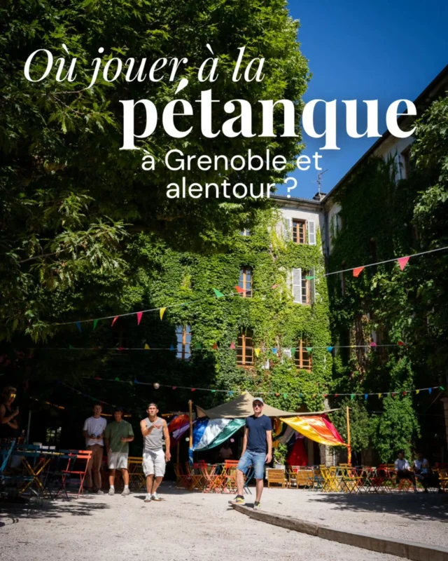 Conviviale, joviale et acccessible, la pétanque s'impose comme l'activité heureuse d'un été tout en détente. On vous demandait donc, il y a quelques semaines, quels étaient vos spots de pétanque préférés à Grenoble et alentour. 

Tour d'horizon des spots coups de cœur retenus, entre cours secrètes et escapades nature. La liste complète est dispo sur notre site 🫰. 

PS : l'avez-vous aperçu, le joli @scorepetanque qui habille un de ces terrains ? 👀

@minimistan
@rockypopgrenoble
@levrettecafe_grenoble
@jardingrenoble

📸 @lydie_roure_ 
Photo 3 : Paul Bréchu
.
.
.
#grenoblecityguide 
#grenoblelovers