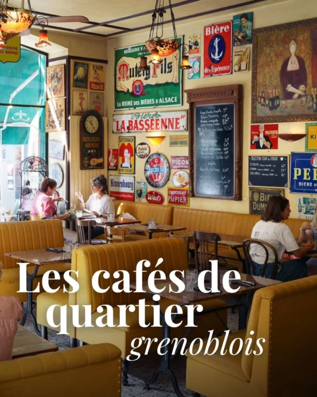 Il y en a pratiquement un au détour de chaque quartier en centre-ville. Dans le même esprit qu'un café de village, le café de quartier est le lieu où voisins et voisines se croisent, viennent se retrouver ou font même parfois connaissance autour d'un café.
Accoudés au bar ou en terrasse, tous discutent, rient, ou sont plongés dans leur journal ou leurs pensées. 

☕️ Ces doux lieux d’échange, de sociabilité et de vie font, nous semble-t-il, un gros morceau de la richesse de la vie de centre-ville. On a eu envie de partir à la rencontre des patrons de nos cafés préférés, dont la vision continue de nous inspirer et insuffle une joyeuse dose d’humanité au coeur de nos rues.

 Tout est à lire sur notre site (lien en bio). 🗞

📍@cafedefrance38 
17 rue Bayard 

📍@douceurcafegrenoble 
18 rue Lakanal 

📍@cafe_championnet
1 place Championnet 

📍@lecafedelapostegrenoble
6 place d'Apvril 

📸 @quentinfombaron 

#grenoblelovers #grenoblecityguide #lesmondaines